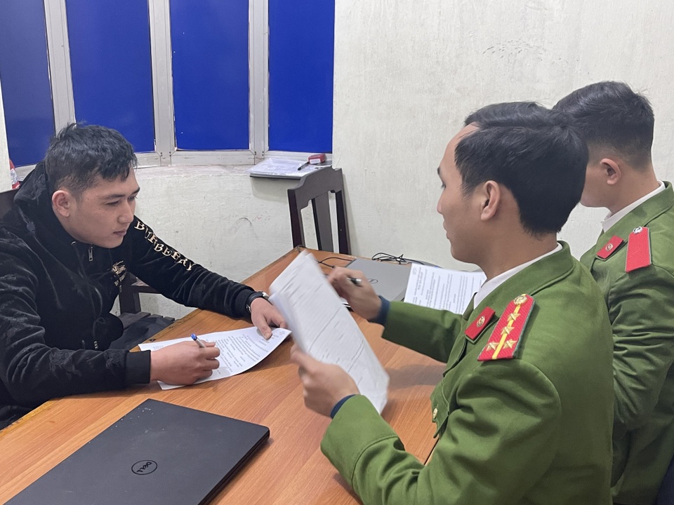 Triệt xóa đường dây lô đề qua mạng hàng chục tỉ đồng - 1 Triệt xóa đường dây lô đề qua mạng hàng chục tỉ đồng - 1