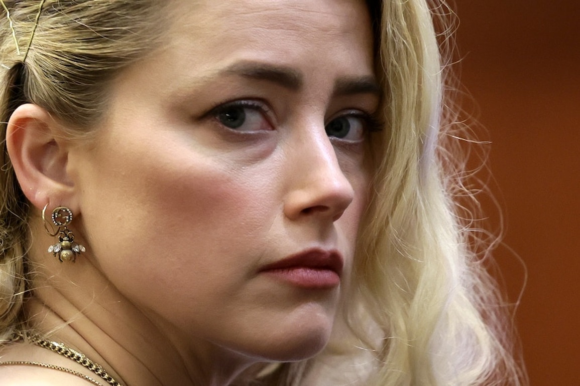 Phía Amber Heard đổ tội Johnny Depp che giấu bằng chứng - 3 Phía Amber Heard đổ tội Johnny Depp che giấu bằng chứng - 3