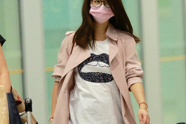 "Bà bầu" Lâm Tâm Như nhanh nhẹn và năng động