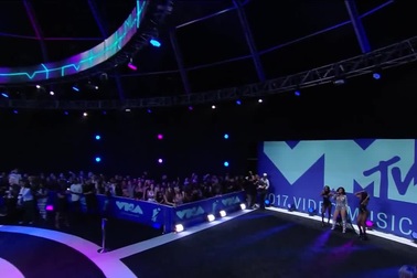 Cardi B - Bodak Yellow