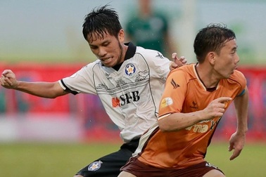 Hòa SHB Đà Nẵng, HAGL vẫn chưa chắc chắn trụ hạng