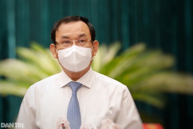 Bí thư TPHCM: Buồn và hổ thẹn khi chậm khen thưởng tuyến đầu chống dịch