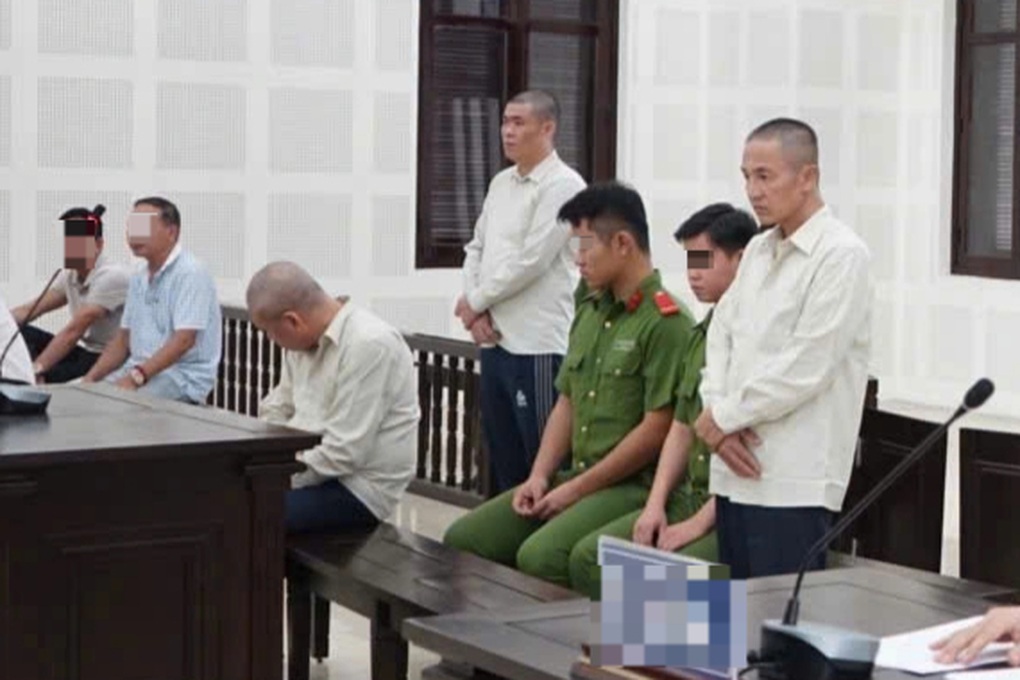 Chém cổ đông đoạt lại mỏ cát Pha Lê, chủ tịch công ty cùng đàn em lĩnh án - 1 Chém cổ đông đoạt lại mỏ cát Pha Lê, chủ tịch công ty cùng đàn em lĩnh án - 1
