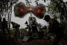 Mỹ không gửi phụ tùng, Ukraine phải dỡ 8 "vua pháo" M777 để sửa một khẩu