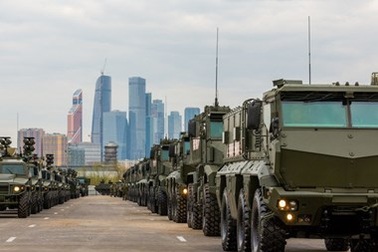 Theo dõi duyệt binh Chiến thắng từ xe thiết giáp Typhoon-K