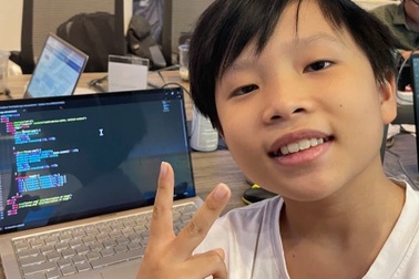 Cậu bé 13 tuổi ở TPHCM làm "giám đốc": Phụ huynh hé lộ cuộc sống đời thường