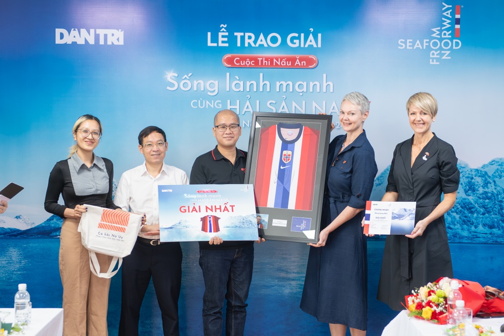 Trao giải cho các tác giả chiến thắng cuộc thi Sống lành mạnh cùng hải sản Na Uy - 6 Trao giải cho các tác giả chiến thắng cuộc thi Sống lành mạnh cùng hải sản Na Uy - 6