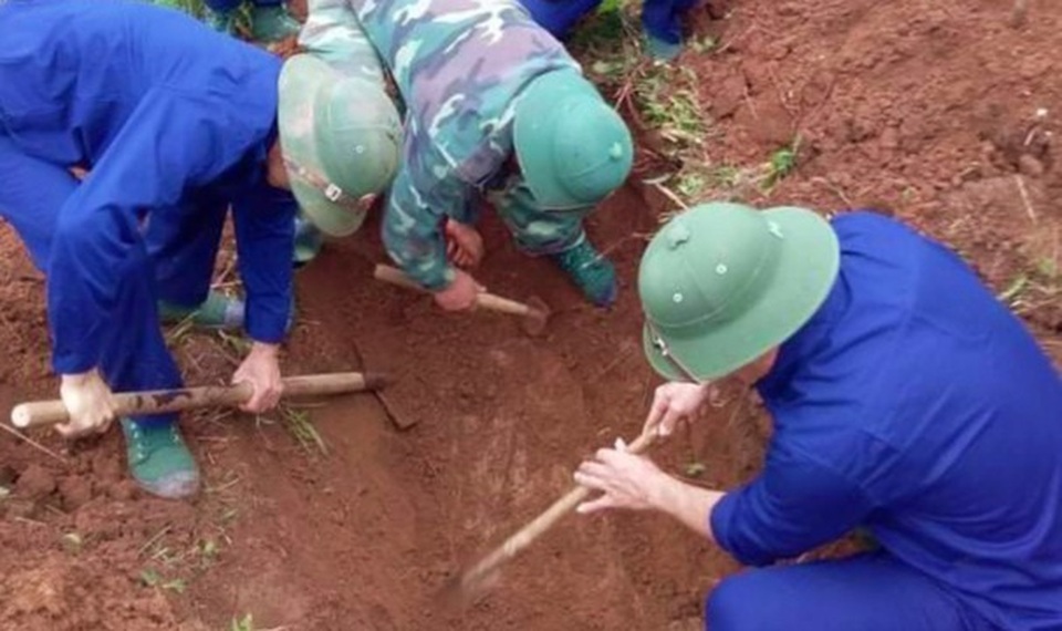 Quảng Trị: Phát hiện, cất bốc 8 hài cốt liệt sĩ tại huyện miền núi - 1 Quảng Trị: Phát hiện, cất bốc 8 hài cốt liệt sĩ tại huyện miền núi - 1