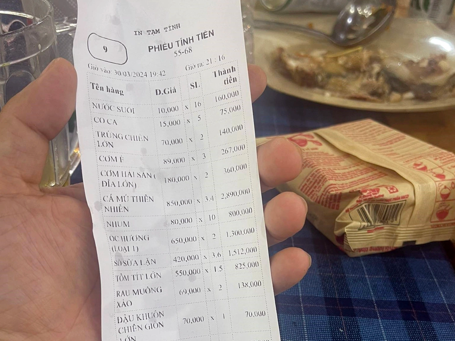 Chi tiết hóa đơn thanh toán cho bữa hải sản của anh Cường (Ảnh: Phan Cường).
