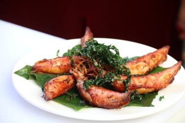 Bếp Ngon: Đổi món với mực sim chiên lá lốt cho bữa cơm gia đình