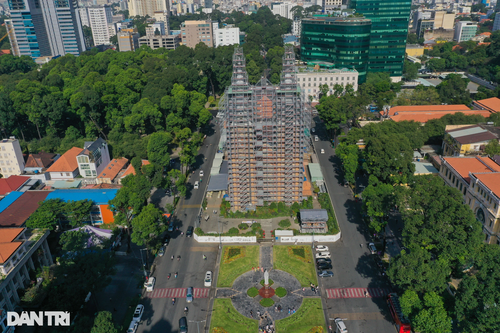 Giáng sinh năm nào, người dân được ngắm Nhà thờ Đức Bà TPHCM hoàn thiện? - 1 Giáng sinh năm nào, người dân được ngắm Nhà thờ Đức Bà TPHCM hoàn thiện? - 1