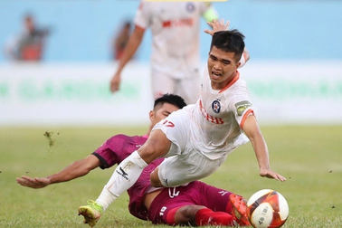 HLV Phạm Minh Đức trải lòng sau khi SHB Đà Nẵng xuống hạng