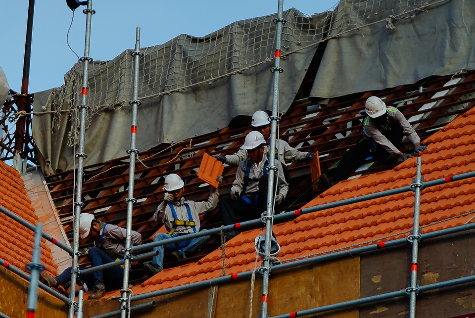 Cận cảnh nhà thờ Đức Bà sau hai năm trùng tu - 8