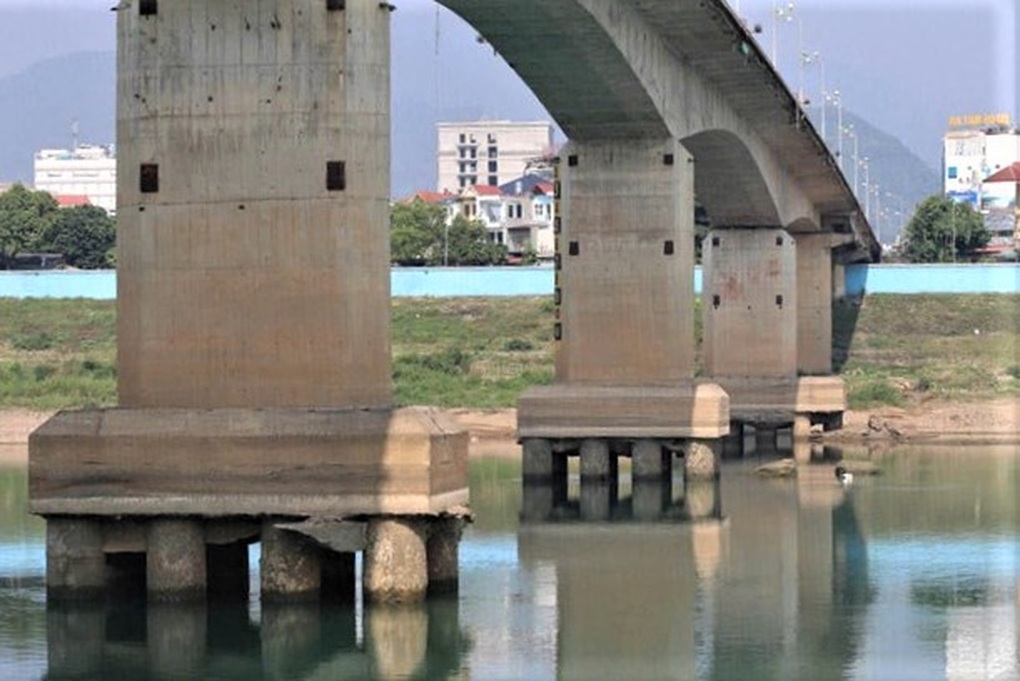 Truy đối tượng kích cá phát hiện vật thể nghi đạn pháo - 1 Truy đối tượng kích cá phát hiện vật thể nghi đạn pháo - 1