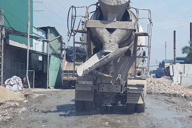 Mục sở thị một trong những "thủ phạm" khiến sông Cầu "giãy chết"!