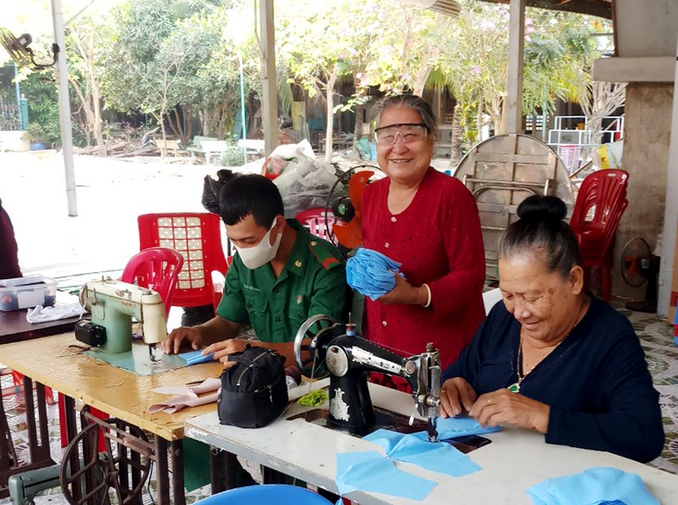 Bộ đội Biên phòng “ăn bờ, ngủ bụi” chặn dòng người nhập cảnh trái phép - 2 Bộ đội Biên phòng “ăn bờ, ngủ bụi” chặn dòng người nhập cảnh trái phép - 2