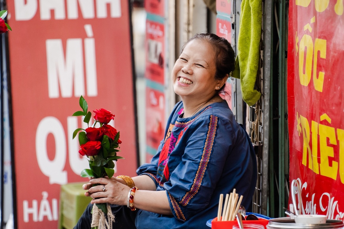 Valentine 2022: Ấn tượng màn tỏ tình với 99.999 bông hồng ở Hà Nội - 17 Valentine 2022: Ấn tượng màn tỏ tình với 99.999 bông hồng ở Hà Nội - 17