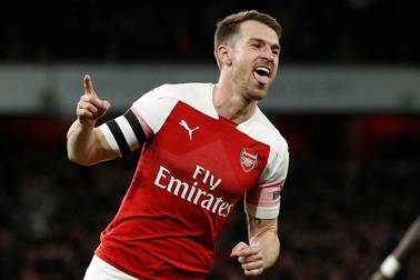 Arsenal trước thách thức nguy hiểm trên sân Everton