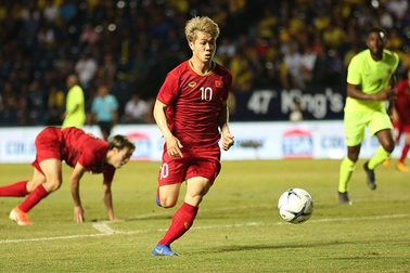 Công Phượng lùi ngày sang Pháp thử việc vì gặp trục trặc