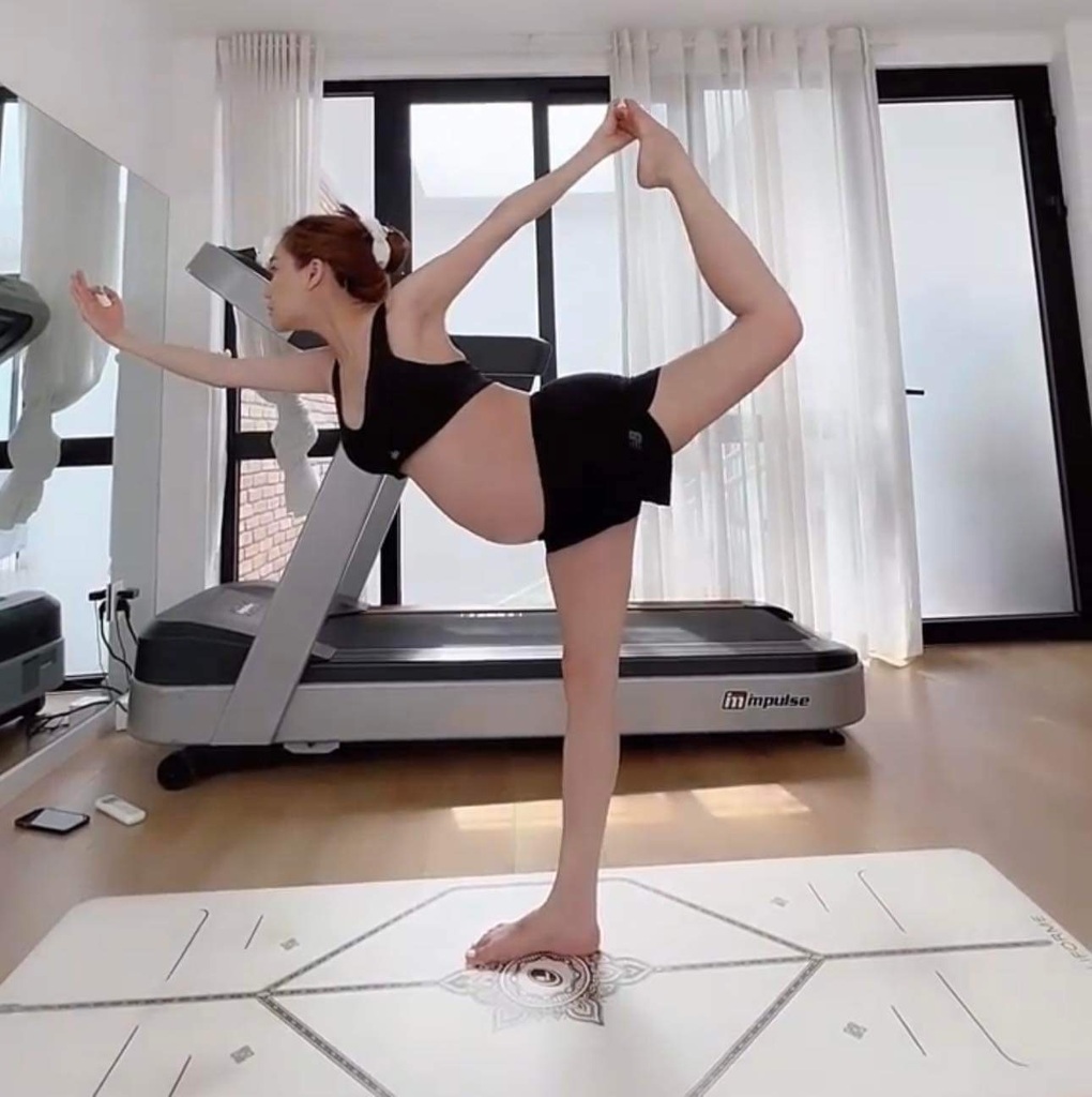 Nhã Phương tiết lộ bí kíp lấy lại vóc dáng sau 2 tuần sinh con - 3 Nhã Phương tiết lộ bí kíp lấy lại vóc dáng sau 2 tuần sinh con - 3