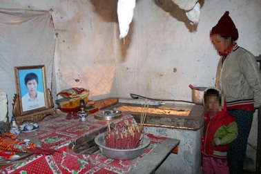 Thờ trăn trong nhà vì tin đó là hiện thân của con trai