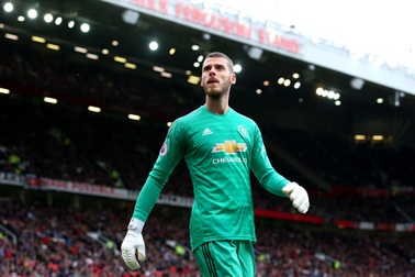 MU phải bán gấp thủ thành De Gea