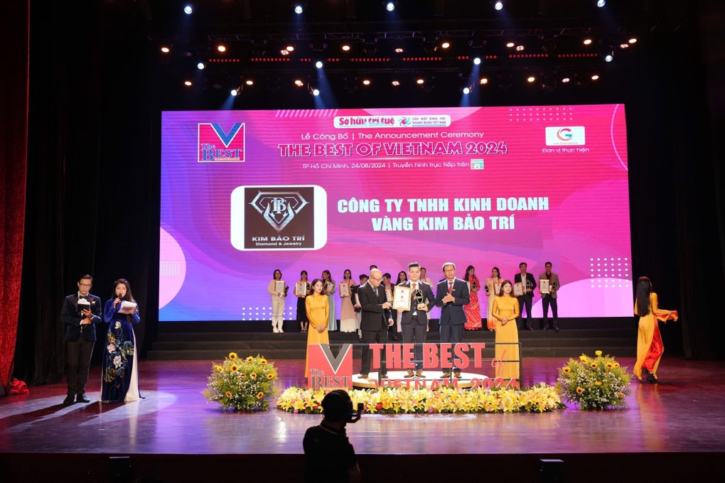 Kim Bảo Trí đạt giải thưởng top 10 thương hiệu kinh doanh vàng, trang sức - 1 Kim Bảo Trí đạt giải thưởng top 10 thương hiệu kinh doanh vàng, trang sức - 1