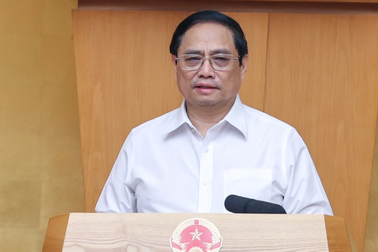 Thủ tướng: "Có những dự án giao thông mất tới 10 năm để GPMB"