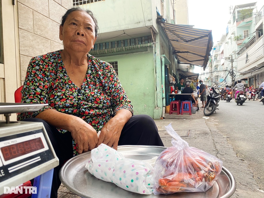 Mâm cua dì Ba từng lên báo quốc tế, bán trăm ký trong vài phút, giờ ra sao? - 3 Mâm cua dì Ba từng lên báo quốc tế, bán trăm ký trong vài phút, giờ ra sao? - 3