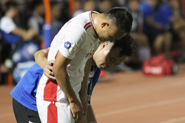 Đội tuyển Việt Nam đón tin không vui từ Trọng Hoàng