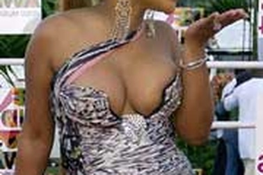 Lil Kim ra album trước lúc vào tù