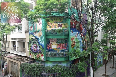 Lằn ranh mong manh giữa nghệ thuật và bôi bẩn