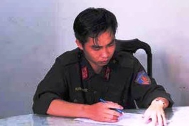 “Thượng uý cảnh sát cơ động” rởm, chặn người giữa đường để chiếm đoạt tài sản