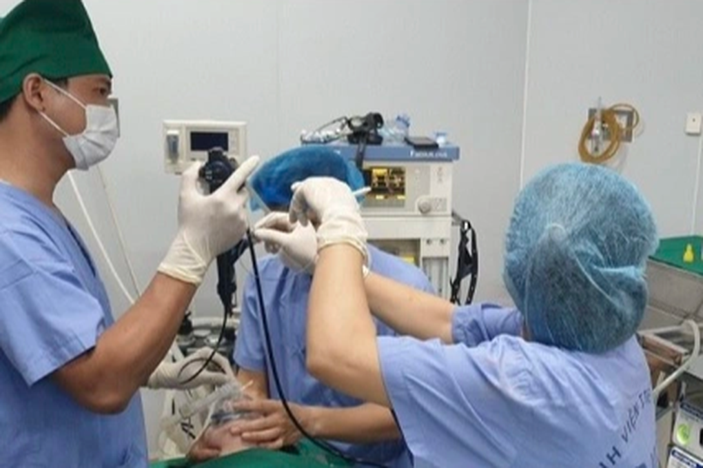 Sau khi ăn dưa hấu, bé gái phải nhập viện vì thủ phạm này - 2 Sau khi ăn dưa hấu, bé gái phải nhập viện vì thủ phạm này - 2