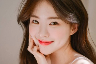 Bất ngờ thấy mặt bạn gái đã tẩy trang, tôi lập tức muốn chia tay