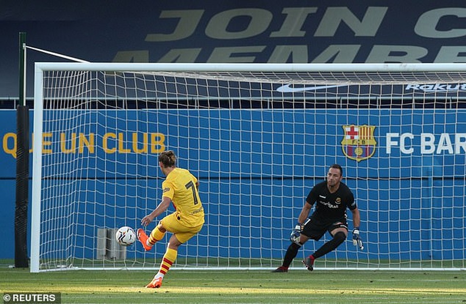 Messi chủ động nhường quyền đá phạt đền cho Griezmann - 5 Messi chủ động nhường quyền đá phạt đền cho Griezmann - 5