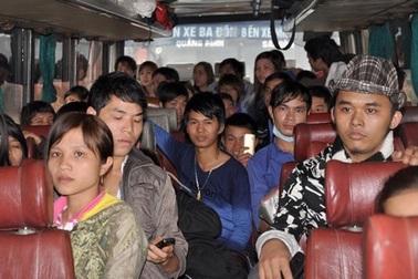 Phó Thủ tướng chỉ đạo “xử” nghiêm xe “nhồi” khách