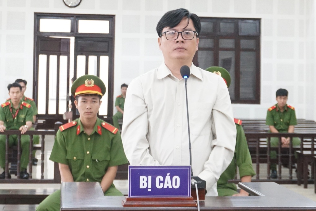 Bán lô đất 21 tỷ đồng, ghi hợp đồng 460 triệu đồng để trốn thuế - 1 Bán lô đất 21 tỷ đồng, ghi hợp đồng 460 triệu đồng để trốn thuế - 1