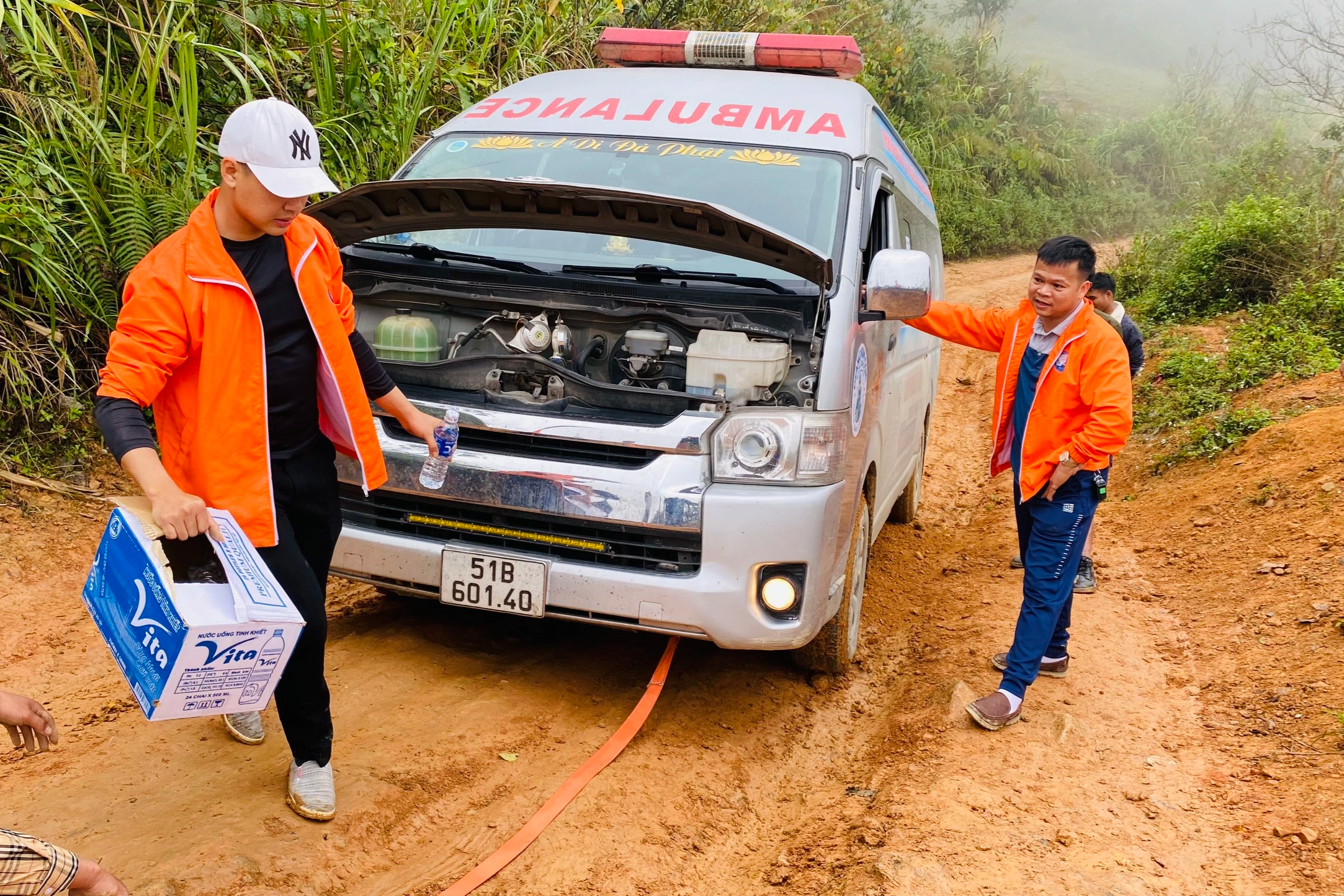 Vụ tai nạn trên cao tốc Cam Lộ - La Sơn khiến con trẻ mồ côi cả cha lẫn mẹ - 3