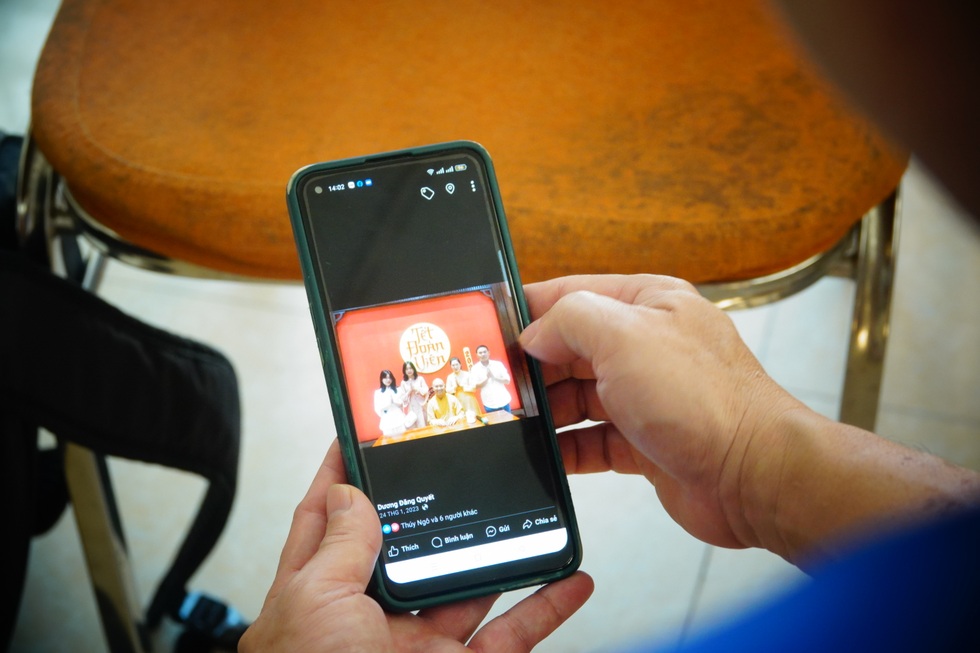 Nữ thợ tóc nằm liệt giường sau sinh và hành động không ngờ của người chồng - 10 Nữ thợ tóc nằm liệt giường sau sinh và hành động không ngờ của người chồng - 10
