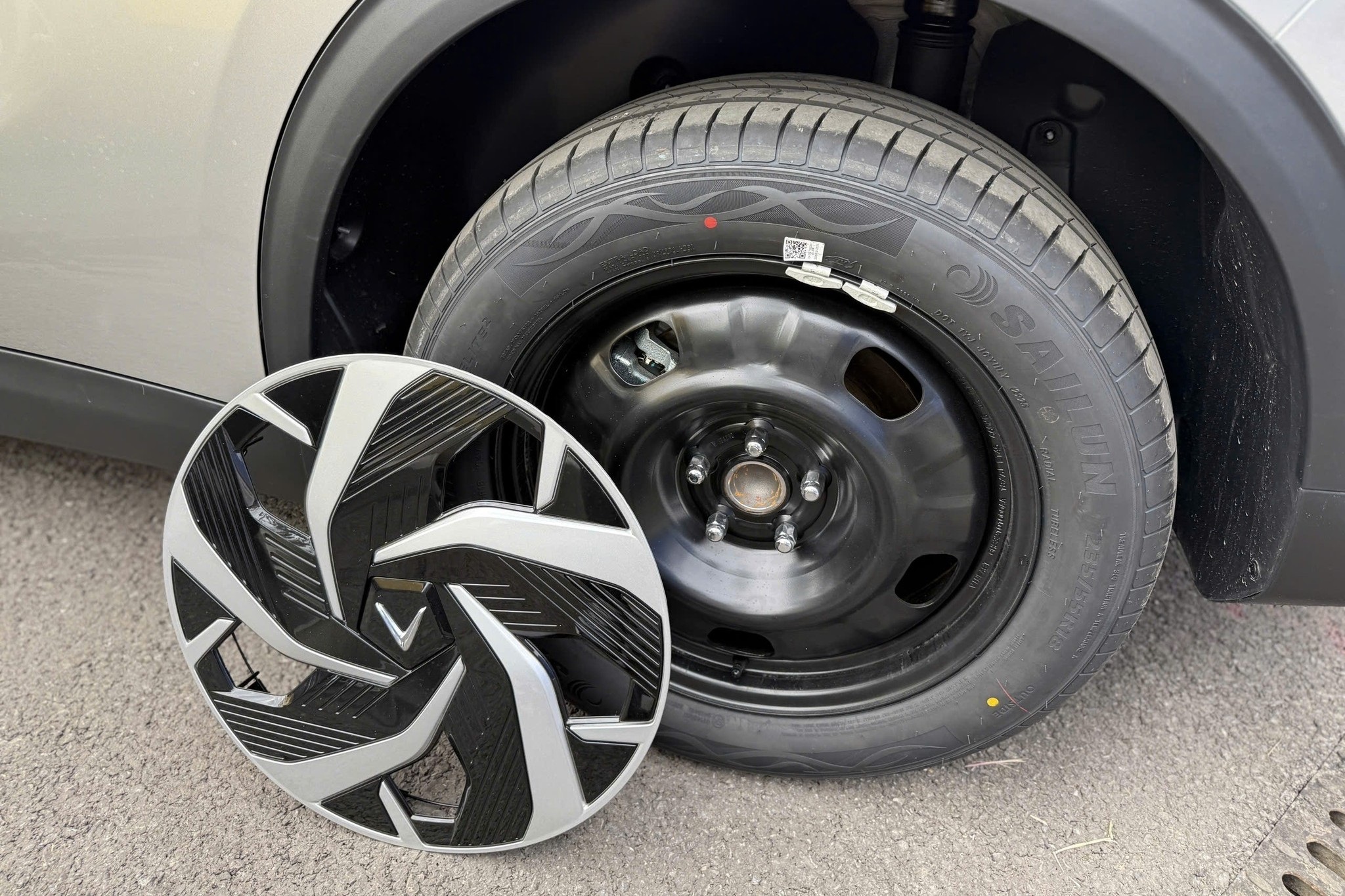 Soi VinFast Limo Green: Nội thất rộng rãi, thực dụng cho xe dịch vụ - 3 Soi VinFast Limo Green: Nội thất rộng rãi, thực dụng cho xe dịch vụ - 3