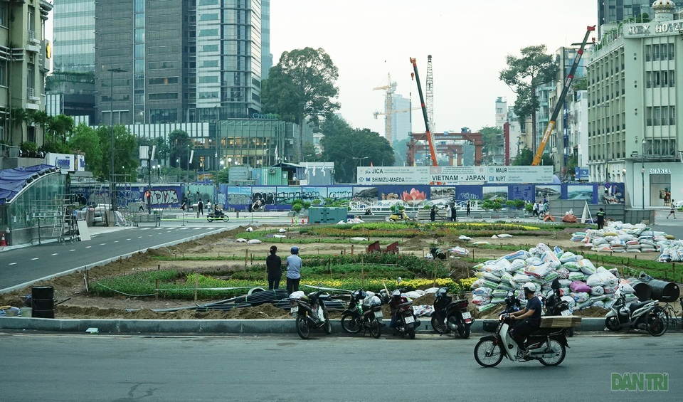 Tháo dỡ rào chắn công trình tuyến metro, trả lại công viên Lam Sơn - 8 Tháo dỡ rào chắn công trình tuyến metro, trả lại công viên Lam Sơn - 8