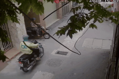 Con ngõ bất ổn thường xuyên xảy ra tai nạn ở Hà Nội