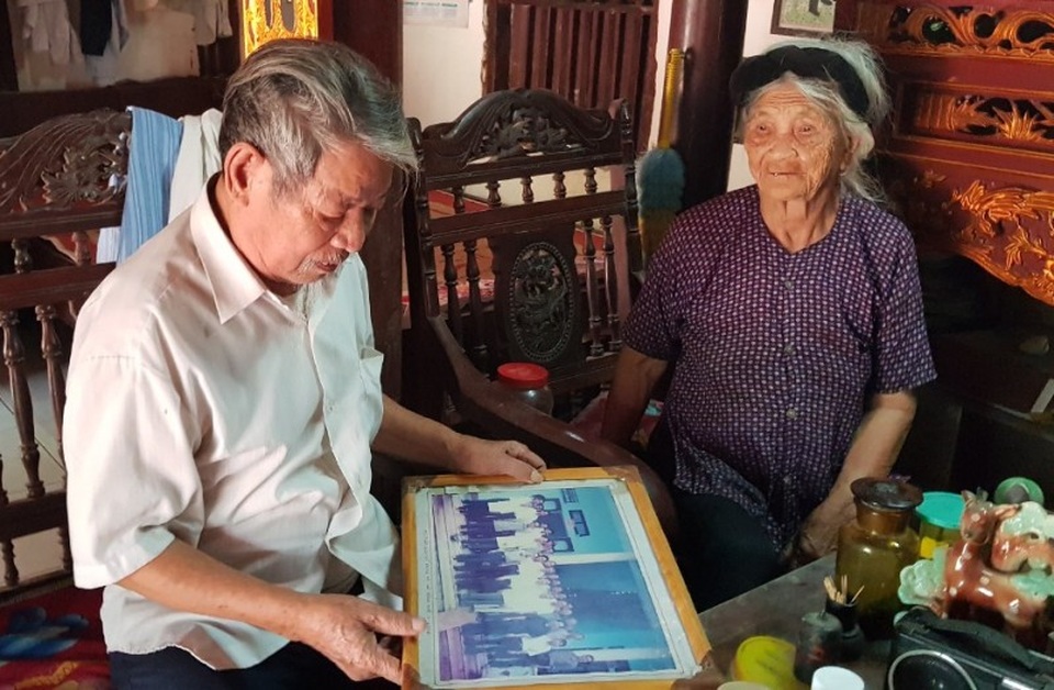 Nguyên Tổng Bí thư Lê Khả Phiêu - người con bình dị của quê hương Đông Khê - 4 Nguyên Tổng Bí thư Lê Khả Phiêu - người con bình dị của quê hương Đông Khê - 4