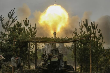 "Nút thắt cổ chai" khiến châu Âu thất hứa cấp 1 triệu đạn pháo cho Ukraine