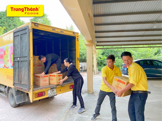 Công ty TrungThành hướng về đồng bào miền Trung ruột thịt - Ảnh 8. Công ty TrungThành hướng về đồng bào miền Trung ruột thịt - Ảnh 8.