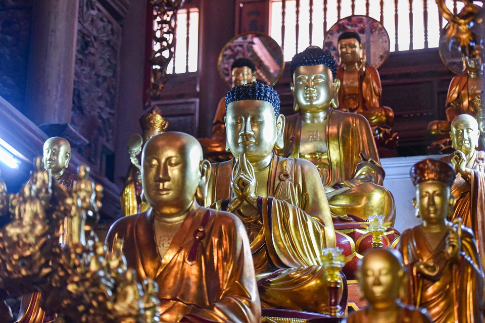 Kỳ lạ bức tượng Phật ngồi trên lưng vua độc nhất vô nhị ở Việt Nam - 6 Kỳ lạ bức tượng Phật ngồi trên lưng vua độc nhất vô nhị ở Việt Nam - 6