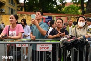 Cháu ôn thi lớp 10 đến mức "rụng cả tóc", ông bà cũng lo từ sáng tới đêm