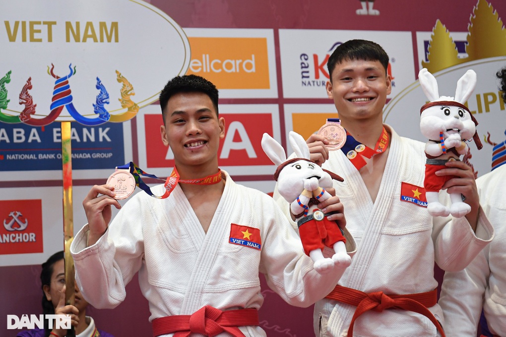 Nữ võ sĩ nén đau mang về huy chương Jiujitsu cho Việt Nam - 3 Nữ võ sĩ nén đau mang về huy chương Jiujitsu cho Việt Nam - 3