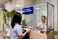 Nhiều người Hà Nội da như "hoa gấm" nhưng không tin mình bị ghẻ